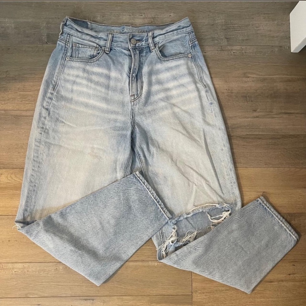 American Eagle Outfitters Light Blue Boyfriend Jeans